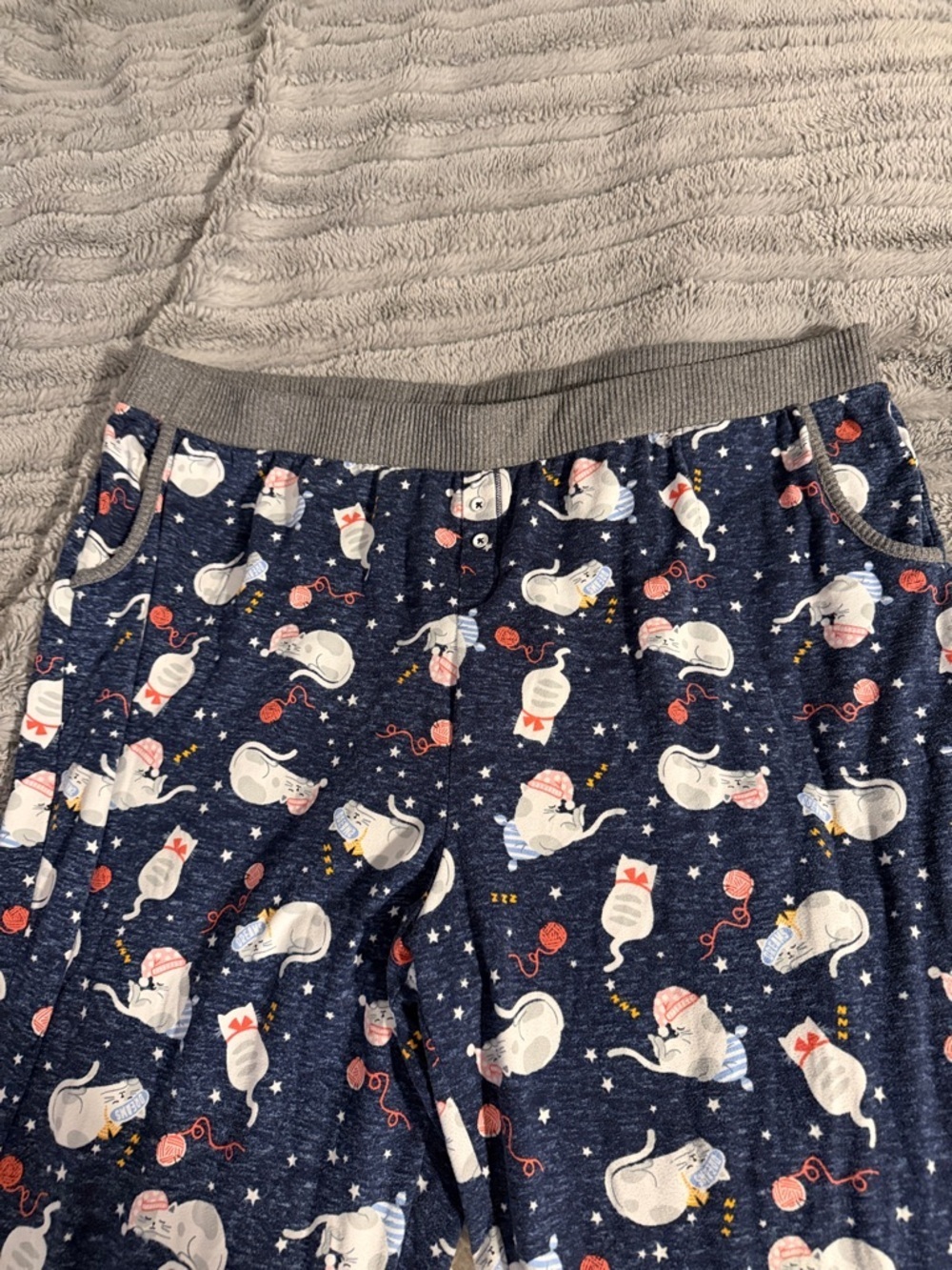 Women’s Cuddl Duds cat pajama set 🐱💙 - Picture 9 of 10
